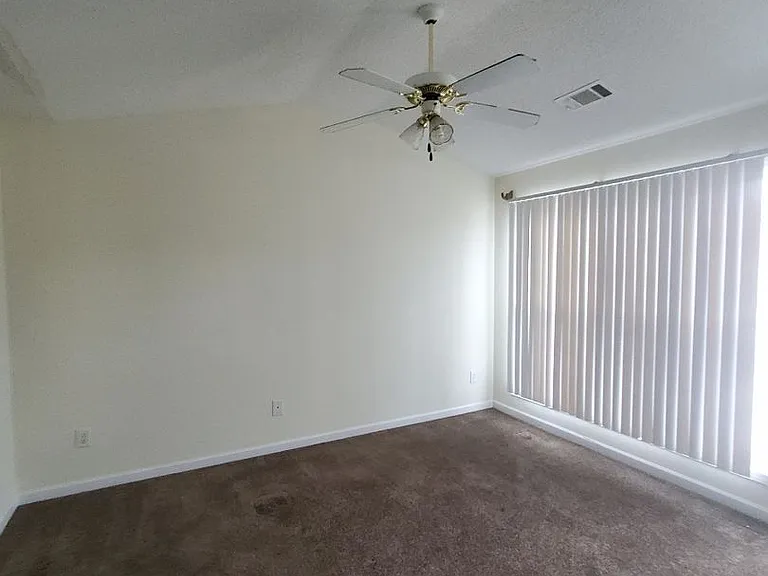 7247 Georges Way — Photo 12