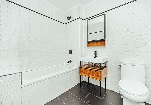 3rd image of 115 Stanwix St #535