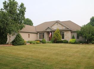 5282 W Princeton Dr, Franklin, WI 53132