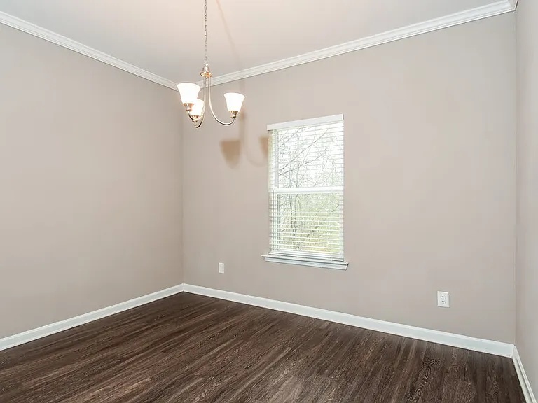 602 Fieldcrest Dr — Photo 7