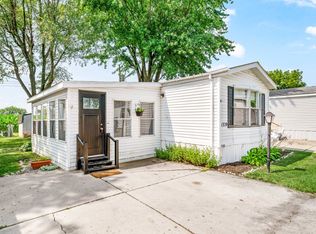 1320 Lauren Dr, Sandwich, IL 60548