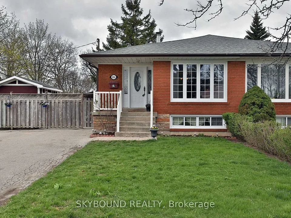 3614 Holden Cres