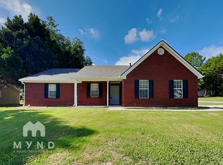 301 Lacebark Ln, Hampton, GA 30228