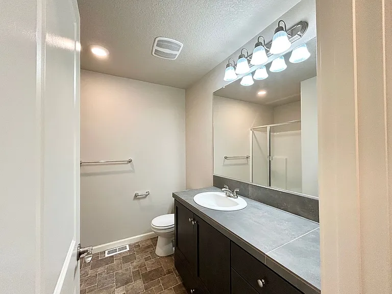 7211 NW Eleanor Ave — Photo 41