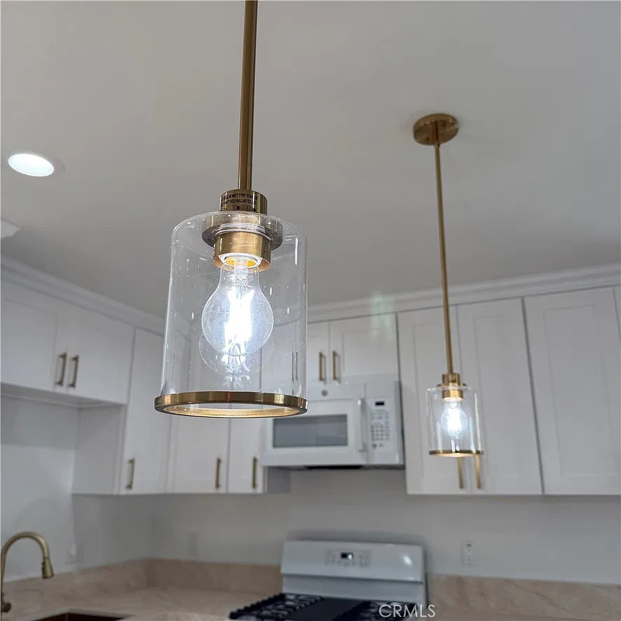 2 bed, 780 sqft, $2,800 — Photo 3