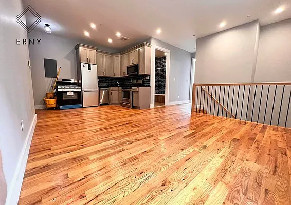 Rented by ERNY LLC | media 2