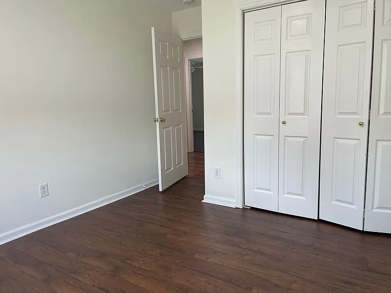 428 Newton Ct — Photo 9