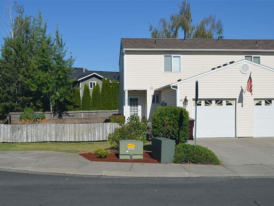 1st image of 296 NW Clay Ct