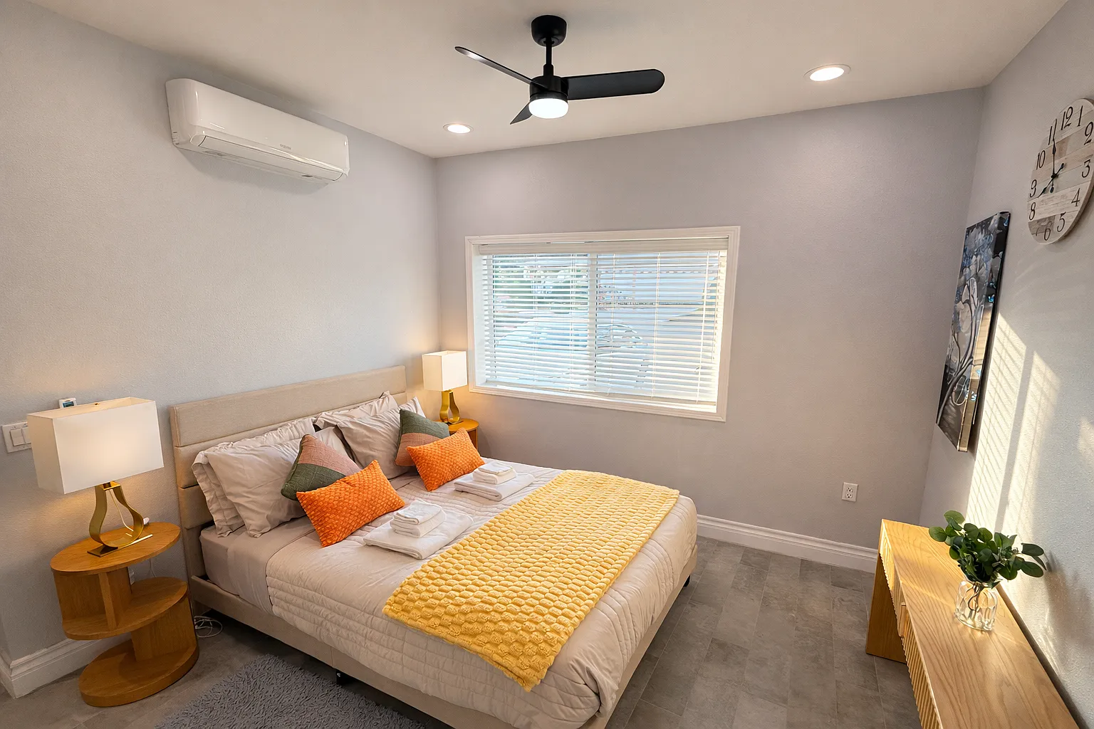 Studio, 450 sqft, $2,400 — Photo 2