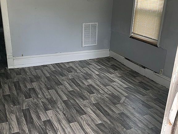 4th image of 2317 Crutchfield St