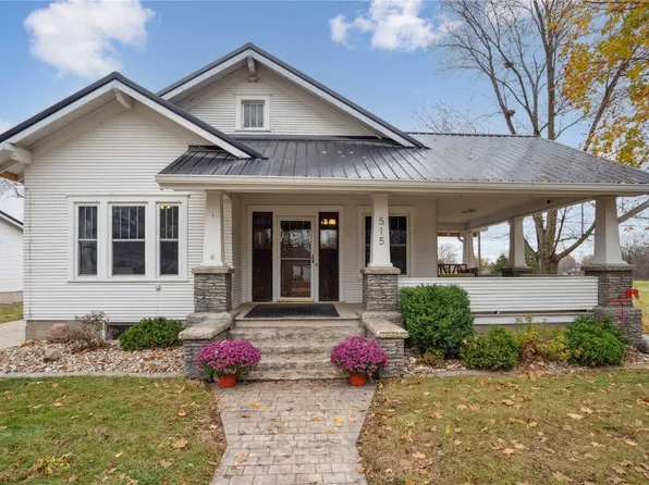 515 Ely St, Walker, IA 52352