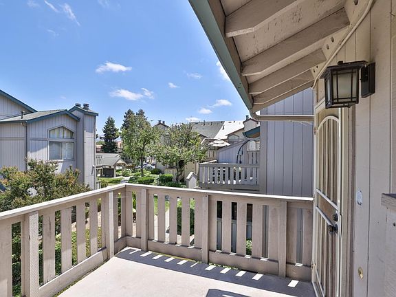 3rd image of 378 Coyote Creek Cir