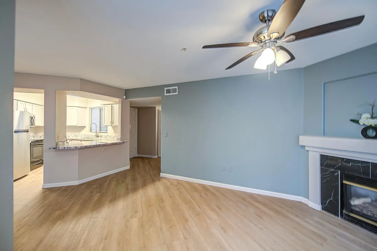Building Photo - 3848 N 3rd Ave #1052