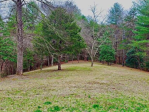 4th image of 210 Lankford Ln
