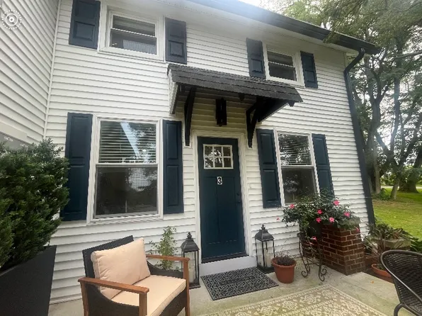 8123 Main St #1, Fogelsville, PA 18051