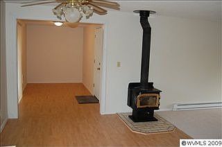 3rd image of 4635 Pennsylvania Ave SE