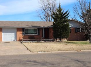 1527 N Carlton Ave, Liberal, KS 67901