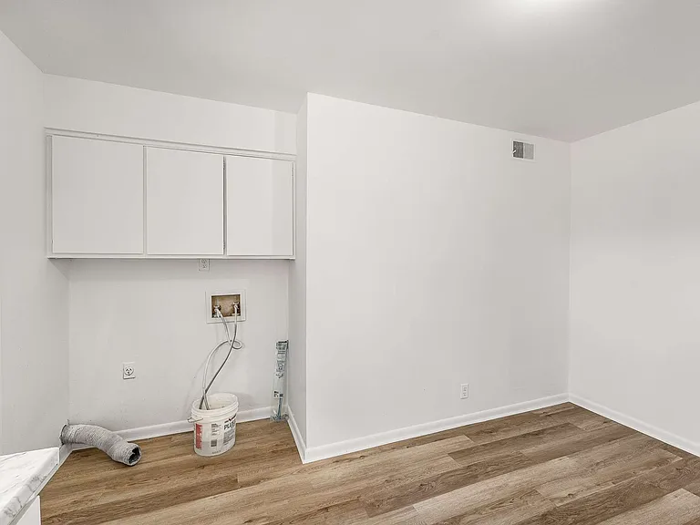 4558 Brooke Valley Dr — Photo 13
