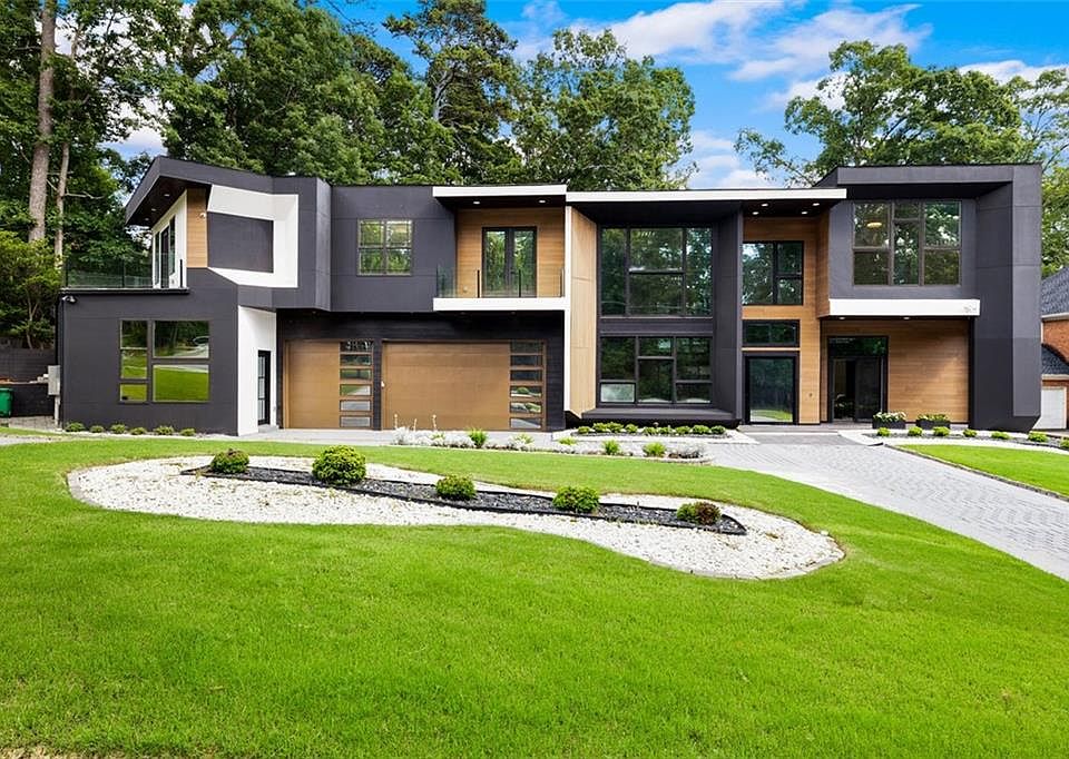 1st image of 2401 Greenglade Rd NE