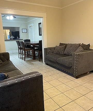 4th image of 411 McMullen St