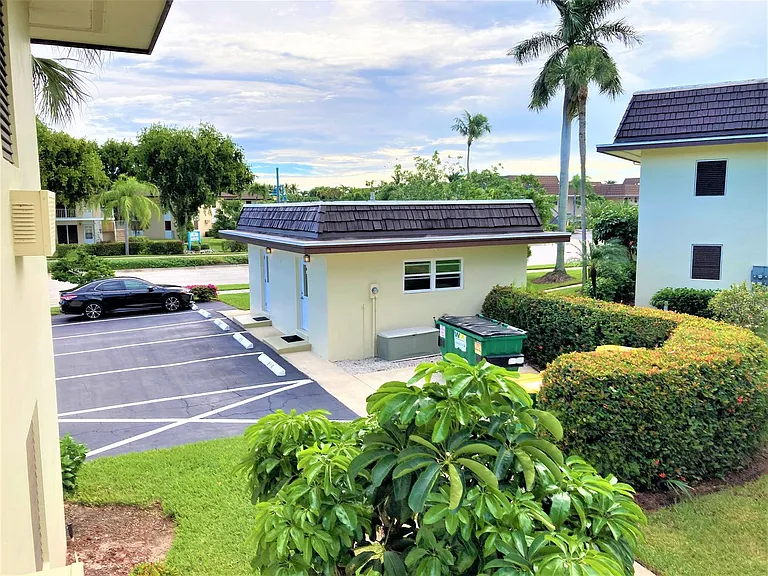 130 N Collier Blvd — Photo 10