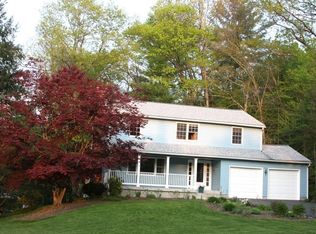 27 Elf Hill Rd, Amherst, MA 01002