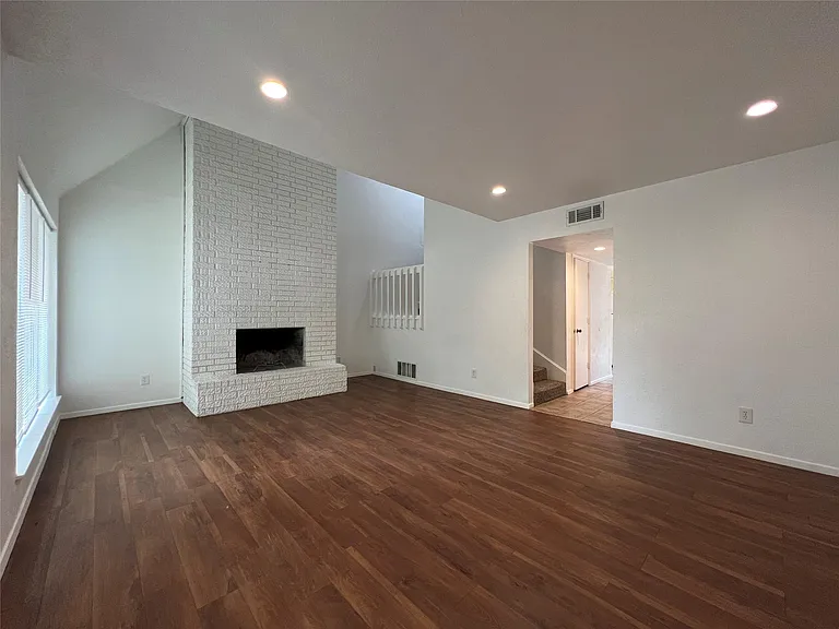 1908 Camden Ct #3 — Photo 2