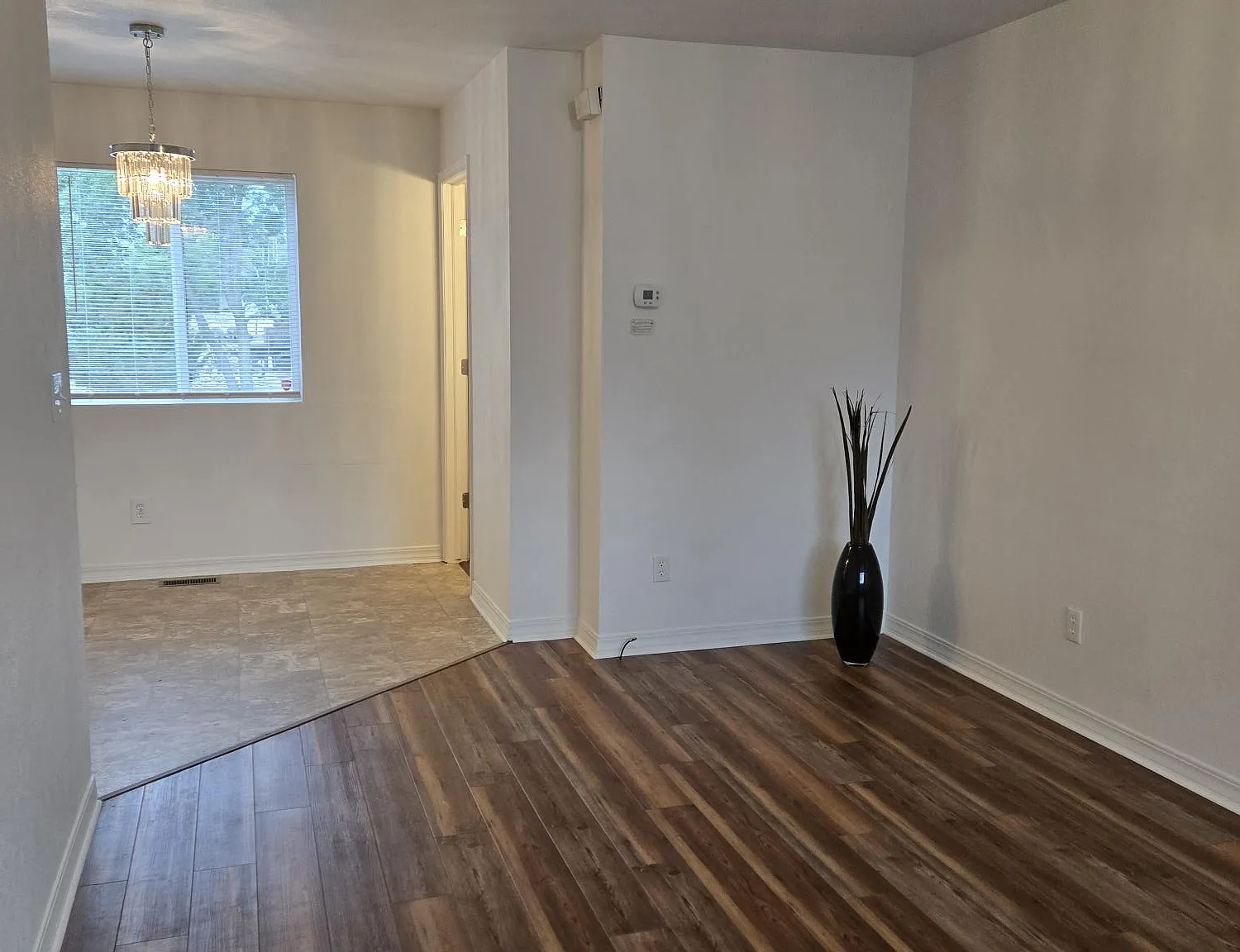 3 bed, 1.5 bath, 1190 sqft, $2,100 — Photo 3
