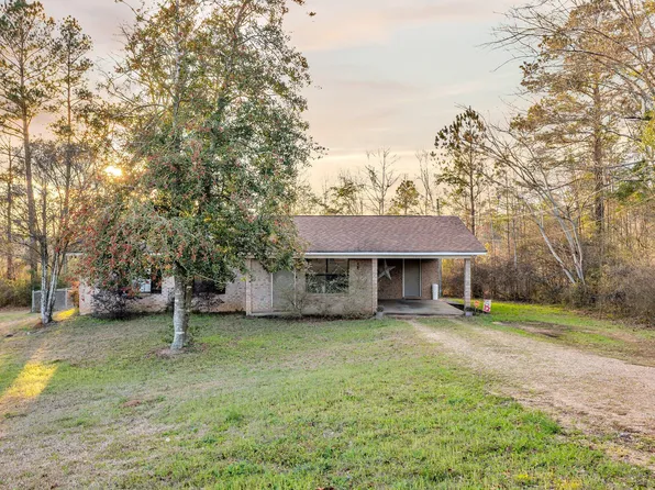 1815 Highway 29 S, Ellisville, MS 39437