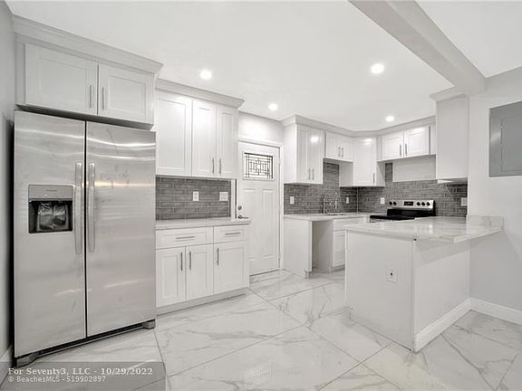 4th image of 1321 NE 40th Ct