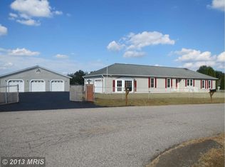 6917 Maplewood Dr, Bealeton, VA