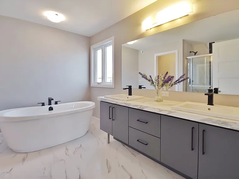 321 Moonlight Dr — Photo 10