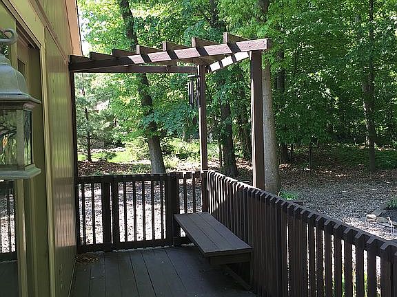 4th image of 9822 Pebble Brook Ln