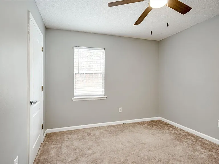 2508 Sand Ridge Ct — Photo 28