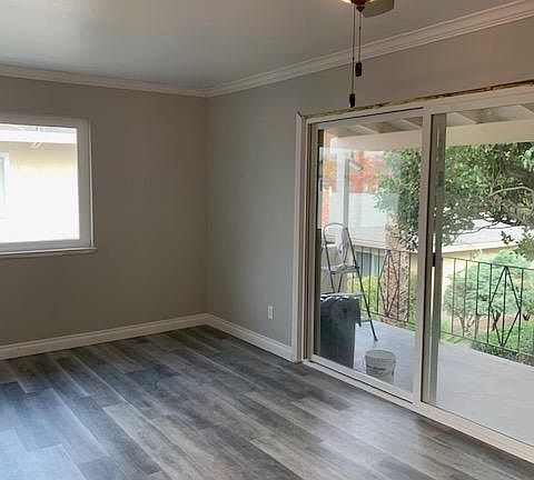 4th image of 1421 Lexington Dr APT 4