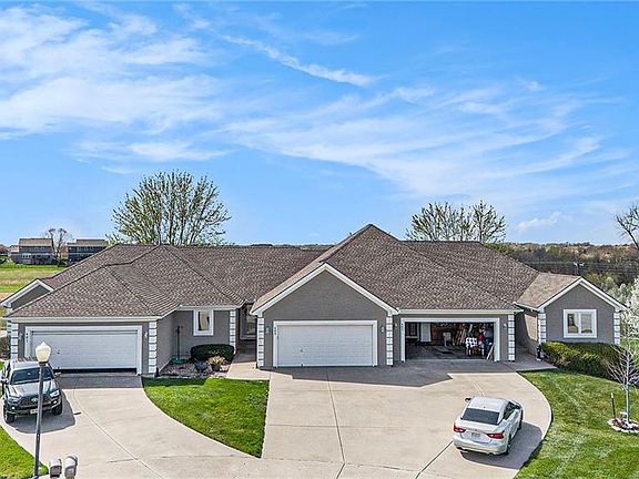 2nd image of 403 Marina Ct