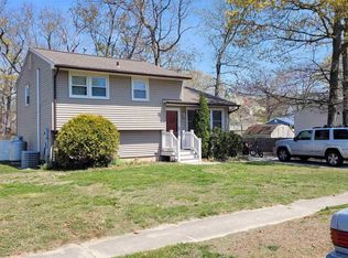 103 Willow Dr, North Cape May, NJ 08204
