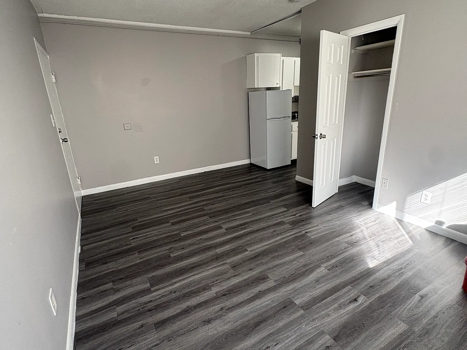 1 bed, 400 sqft, $1,400 — Photo 2