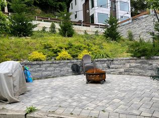 152 Undercliff Ave, Edgewater, NJ 07020