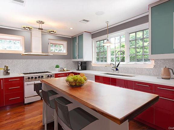 3rd image of 12 Abington Ave