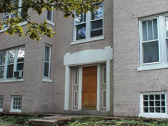2nd image of 3157 Roger Pl APT 1S