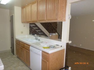 8943 El Mirador Dr APT 3, Elk Grove, CA 95624