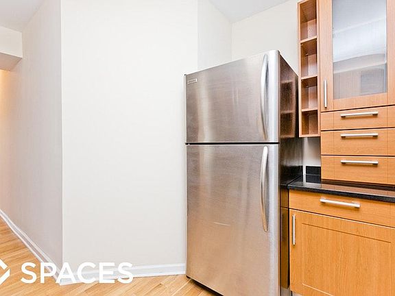 2nd image of 3103 W Lawrence Ave #Three