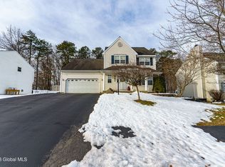 4 Kristole Ct, Colonie, NY 12205