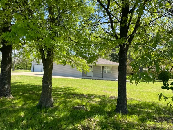 5112 Richardson Dr, Jonesboro, AR 72404