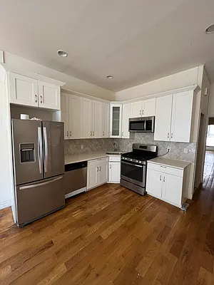 Rented by R New York | media 1