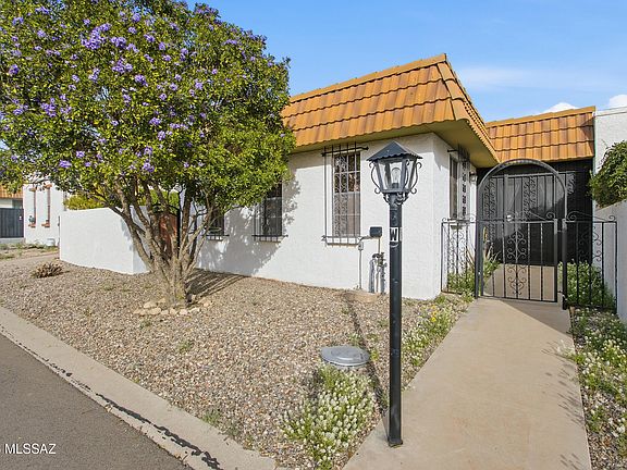 2nd image of 600 E River Rd APT W