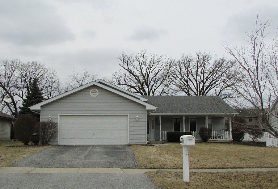 1st image of 2920 Burge Dr