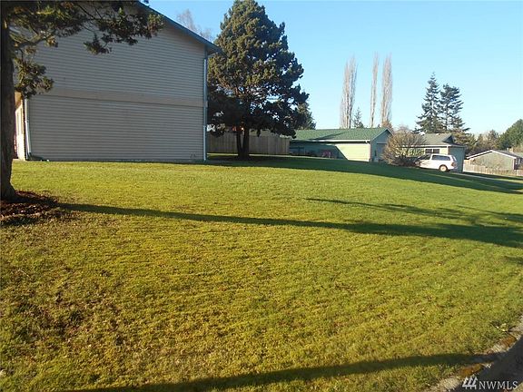 4th image of 6303 56th Pl NE