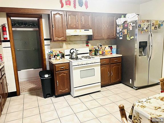 3rd image of 97 Bruen St Floor 1